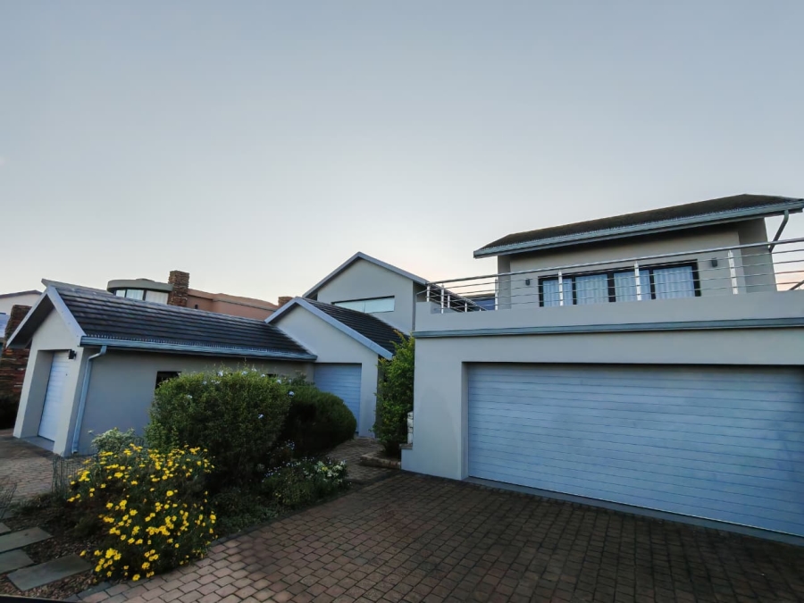 4 Bedroom Property for Sale in Oubaai Western Cape